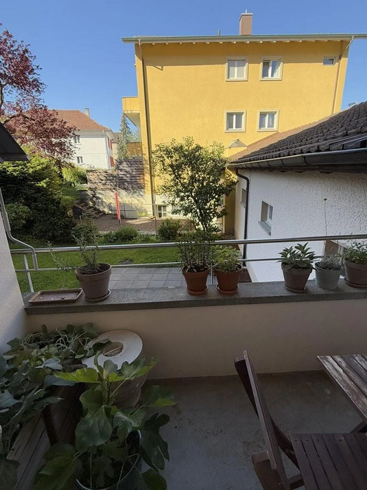 Modern Living in Liebefeld - Photo 9 of 10