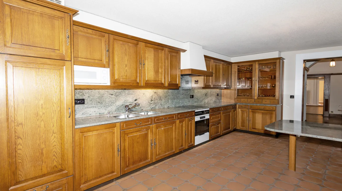 Appartement de maître extraordinaire au cœur de Sierre - Photo 7 sur 13