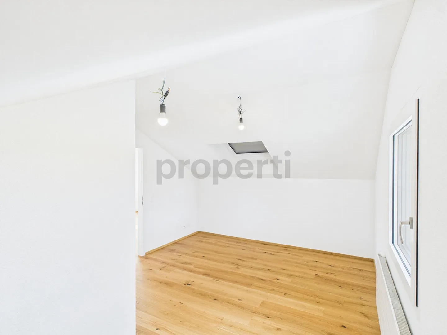 Appartement sous les combles moderne de 2,5 pièces à Oberwil - Photo 5 sur 16