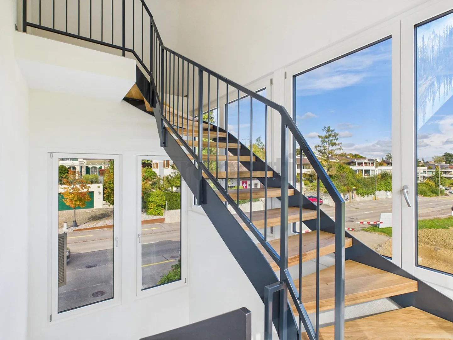 Appartement sous les combles moderne de 2,5 pièces à Oberwil - Photo 11 sur 16