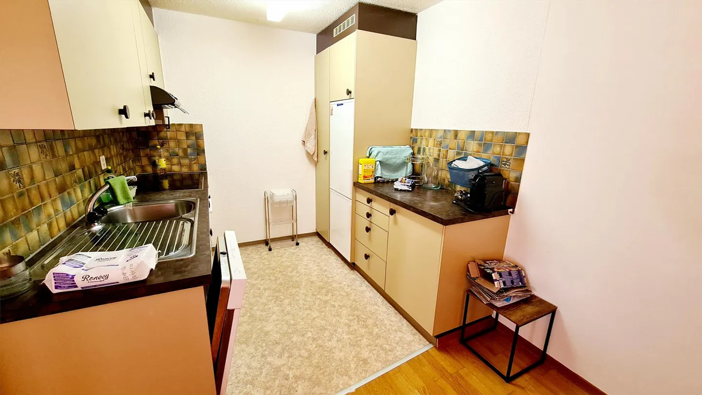Charming 3.5-room apartment with balcony in Degersheim - Photo 2 of 6
