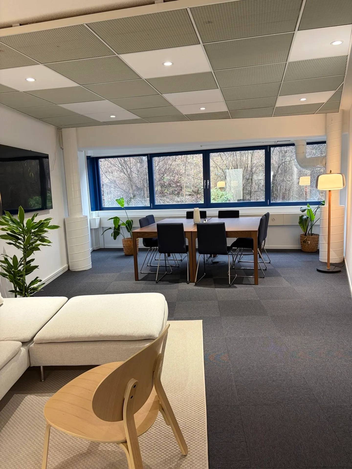 Optimale Lage - Plug-and-Play-Büro mit 190m2 - Foto 4 von 6