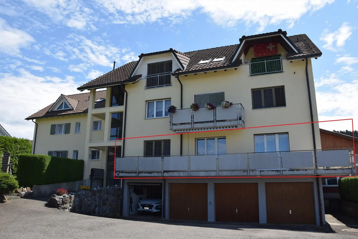Grosszügige 4 1/2-Zimmer-Gartenwohnung - Foto 1 von 18