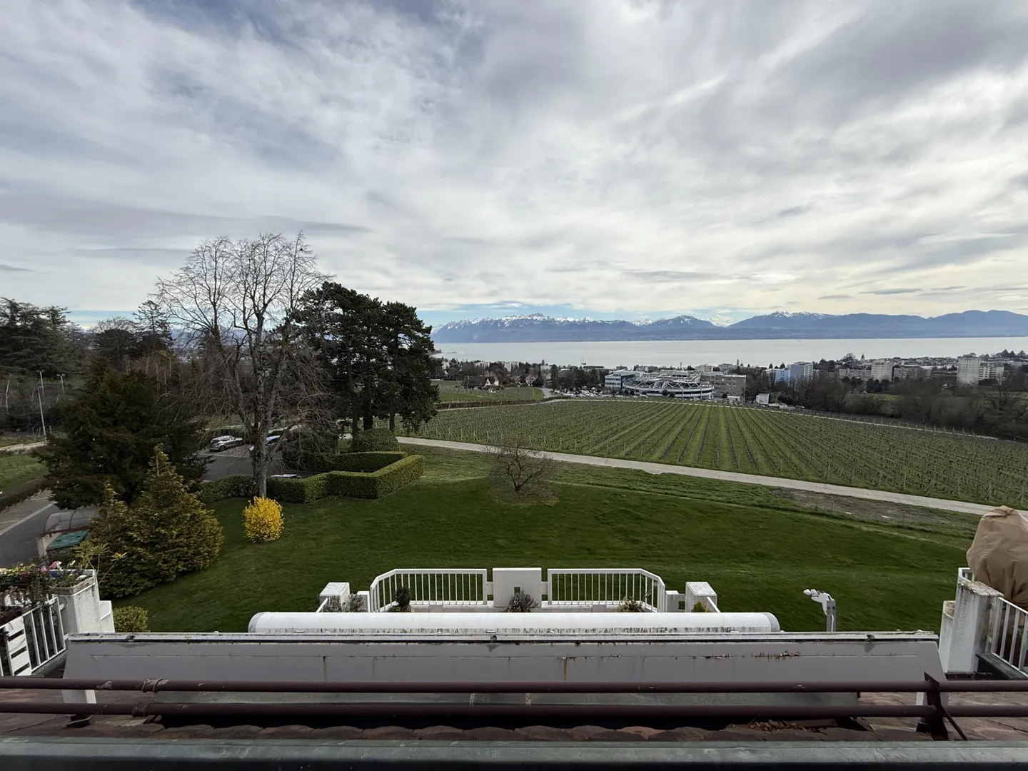 Penthouse for rent - Photo 2 of 11