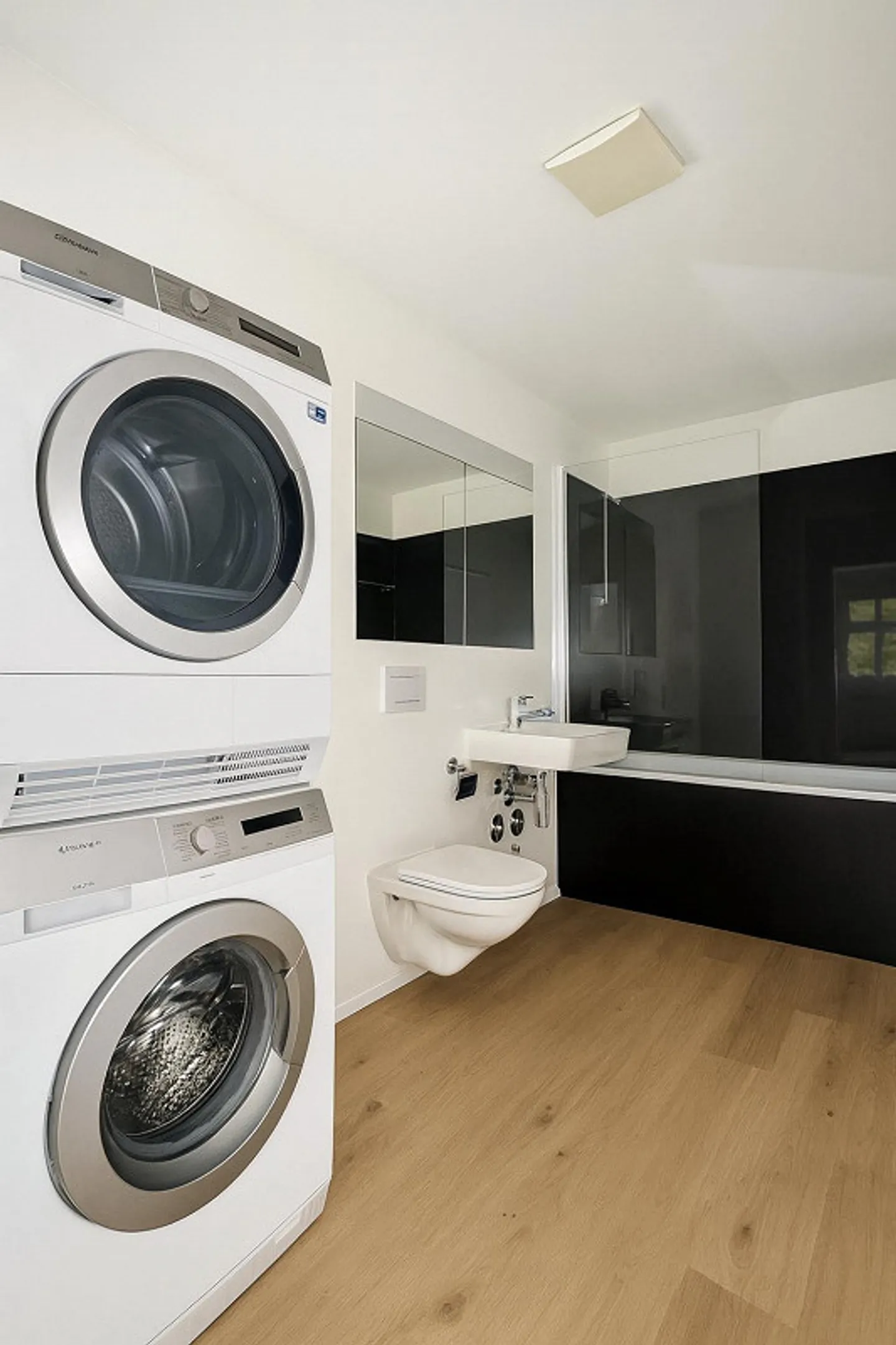 Apartment with Loft Character - Photo 5 of 6