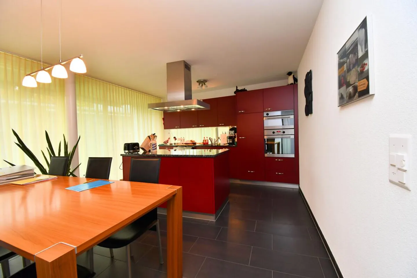 Your new home in western Bern! - Photo 2 of 10