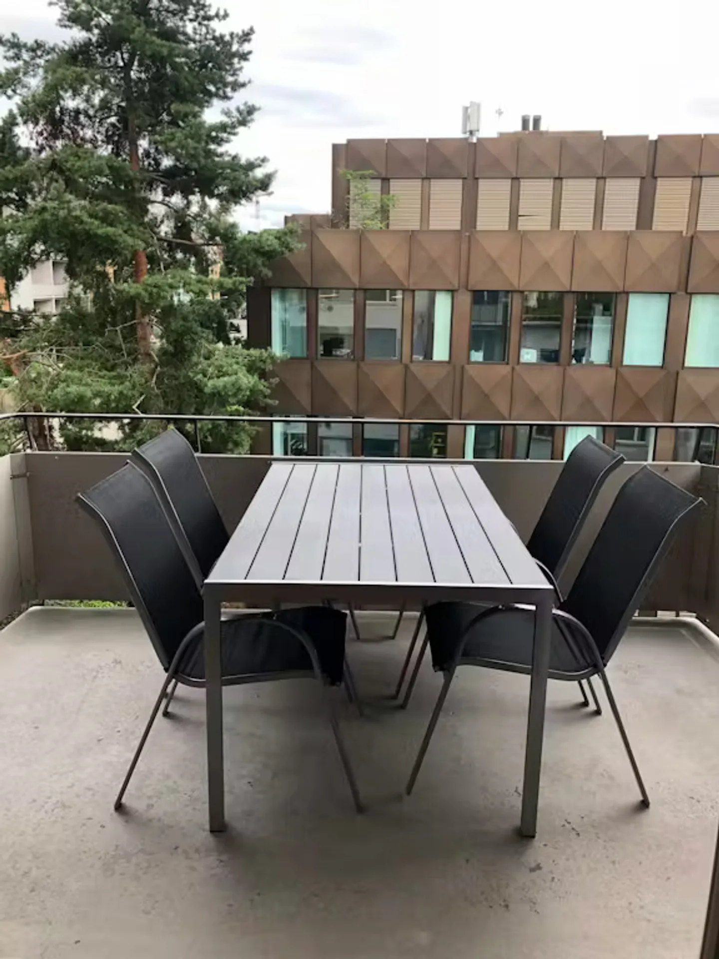 Charming Apartment in Zürich - Photo 9 of 10