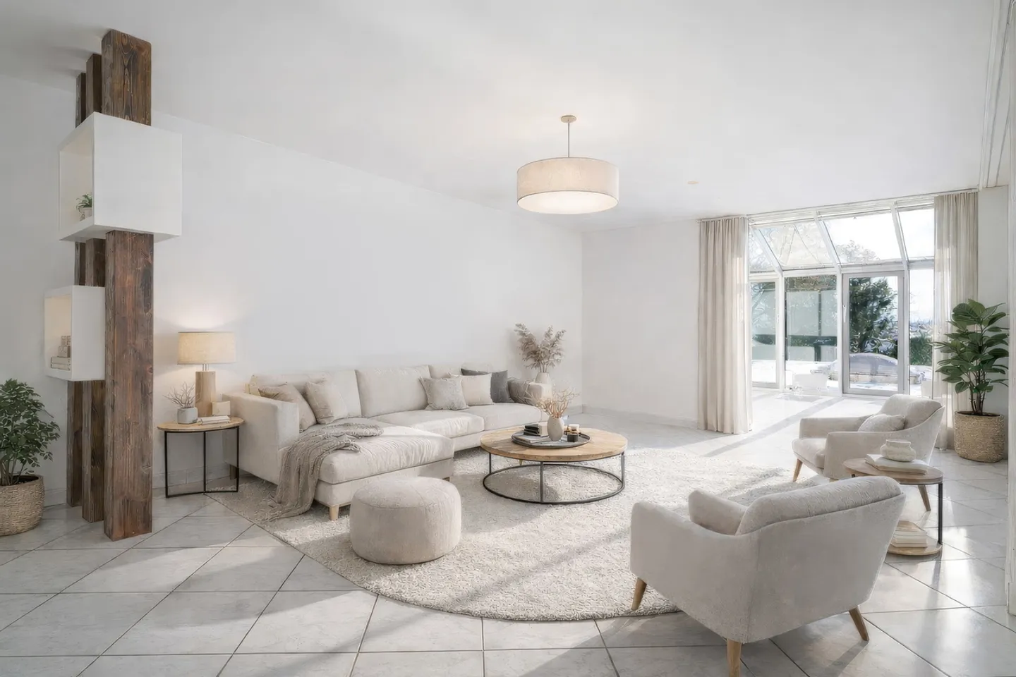 Grosszügiges Zuhause in unmittelbarer Seenähe - Foto 1 von 4