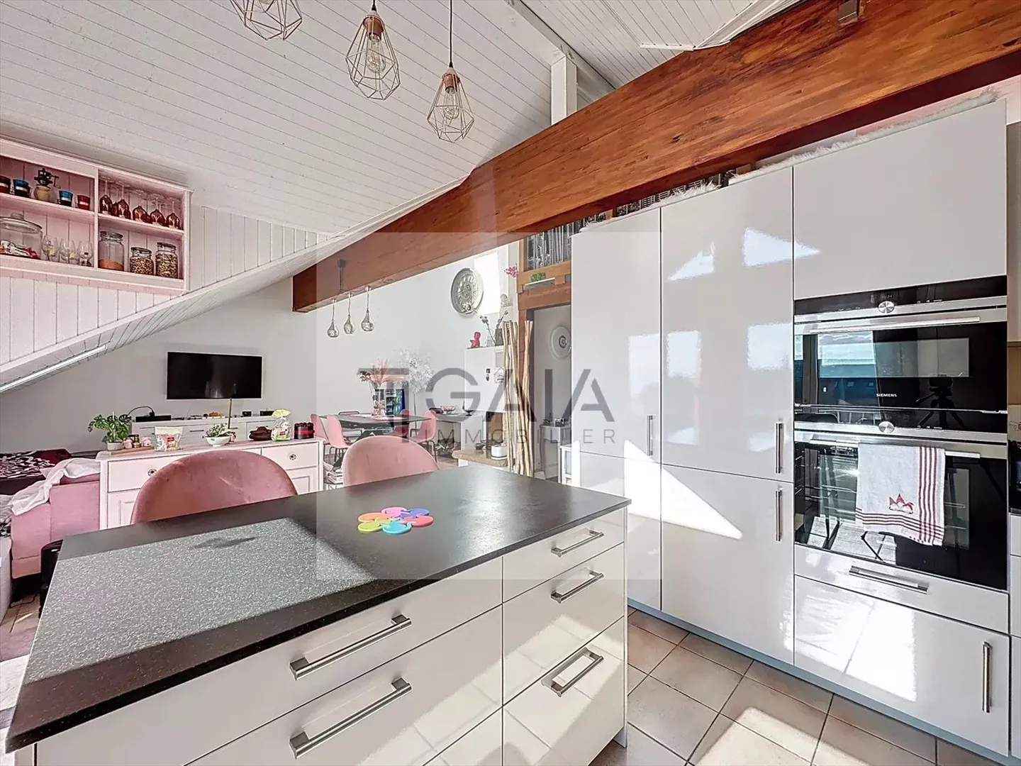 Condominio/Appartamento in vendita a Savigny, Svizzera - Foto 3 di 8