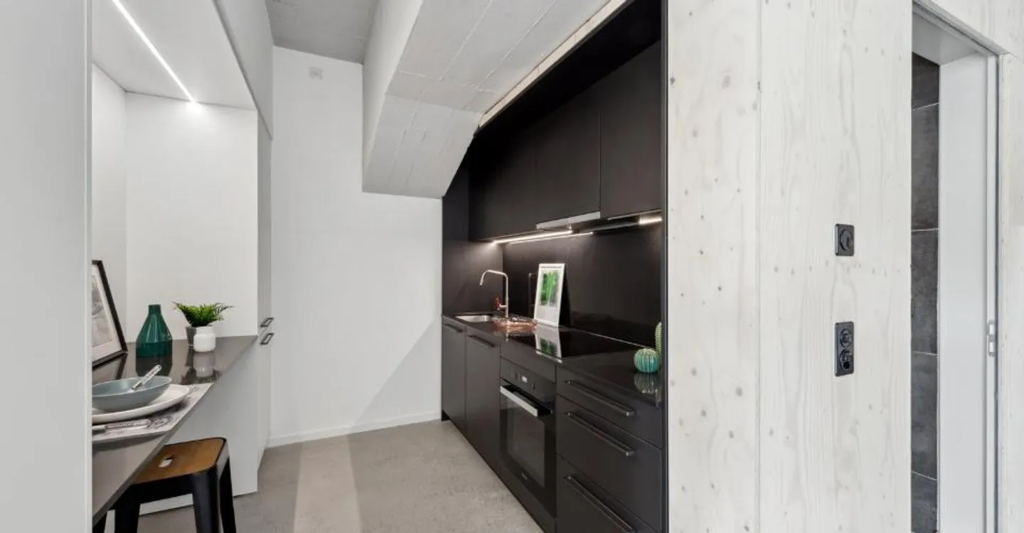 Appartamento 2.5 locali con un atelier extra! - Foto 3 di 10