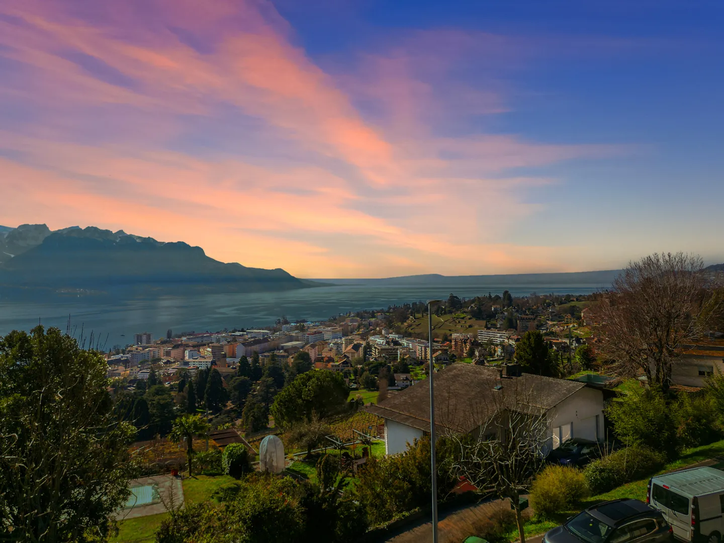 MONTREUX - VILLA WITH 2 APARTMENTS, BEAUTIFUL LAKE VIEW - Photo 5 of 13