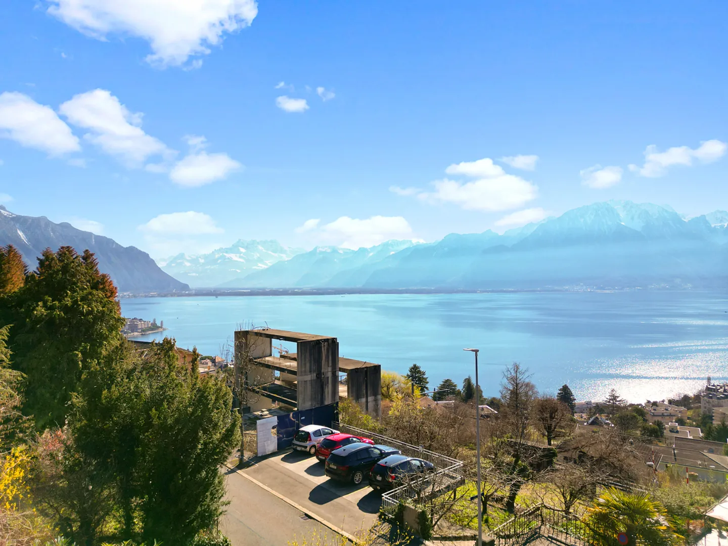 MONTREUX - VILLA WITH 2 APARTMENTS, BEAUTIFUL LAKE VIEW - Photo 4 of 13
