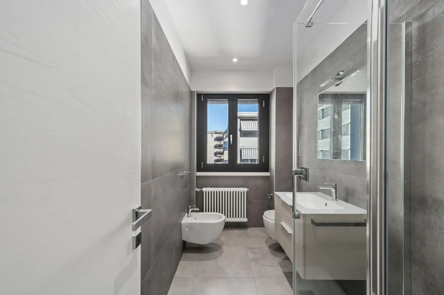 FULLY FURNISHED 4.5-ROOM PENTHOUSE | ATTICO DI 4.5 LOCALI COMPLETAM... - Photo 6 of 9