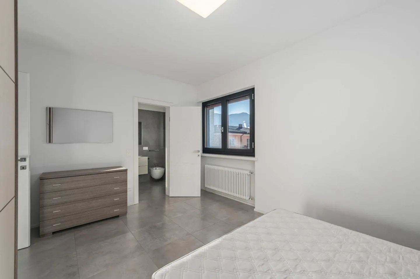 FULLY FURNISHED 4.5-ROOM PENTHOUSE | ATTICO DI 4.5 LOCALI COMPLETAM... - Photo 9 of 9