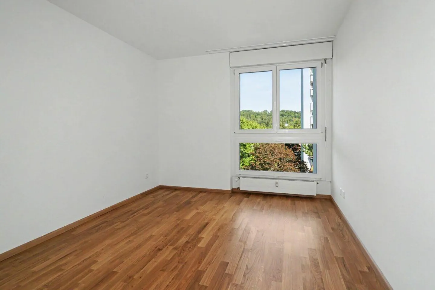 Comfortable living with a view - 2-room apartment in Reinach - Photo 2 of 8