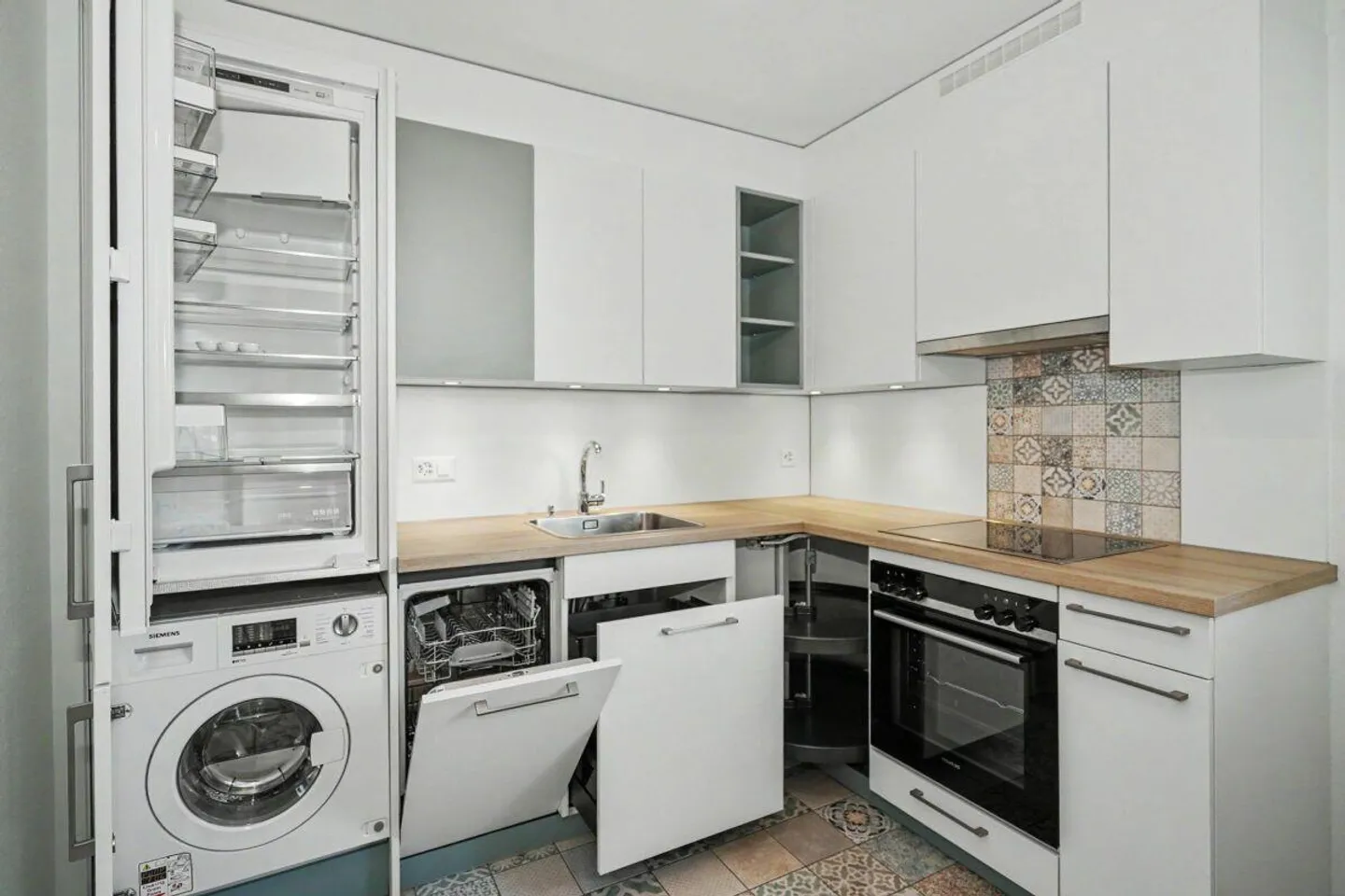 Comfortable living with a view - 2-room apartment in Reinach - Photo 4 of 8