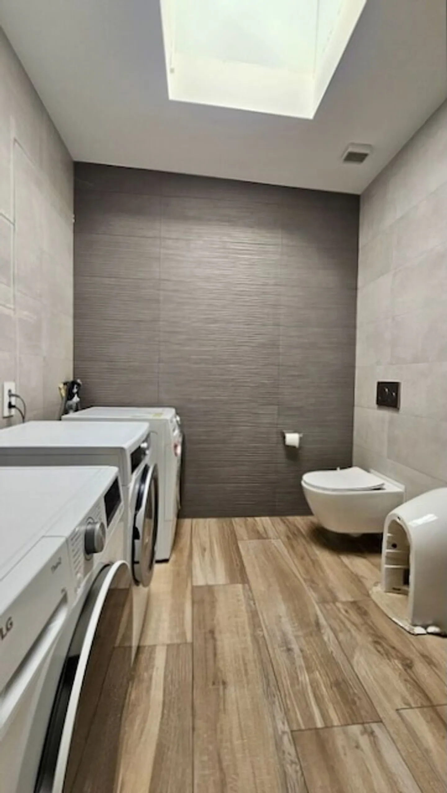 Stunning Semi-Detached Villa - Photo 13 of 13