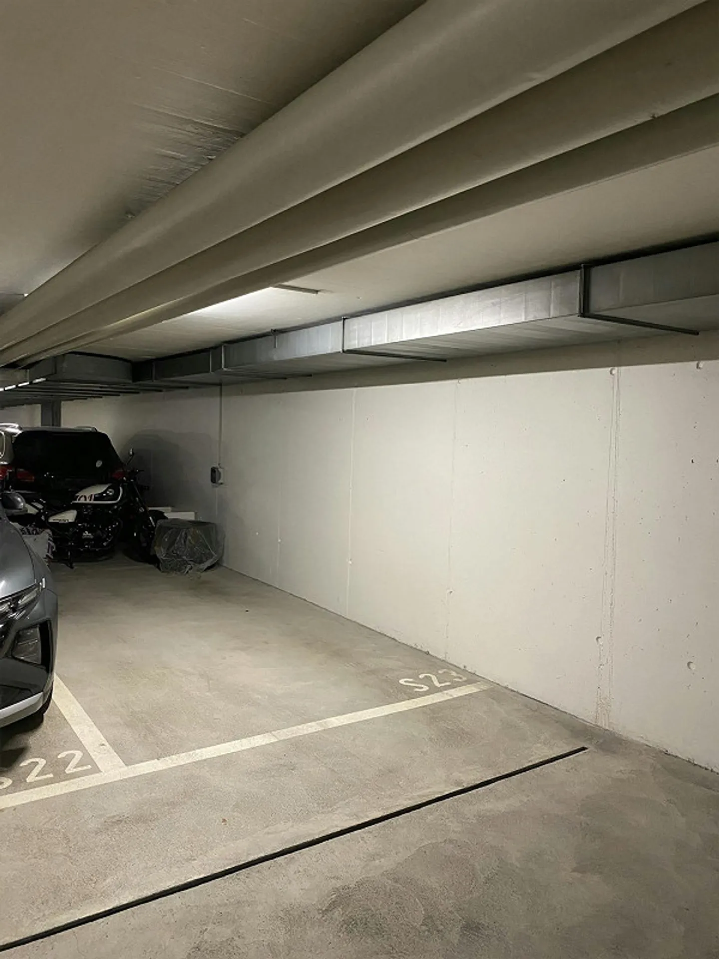 Exclusive underground parking space in Glattpark - Photo 3 of 3