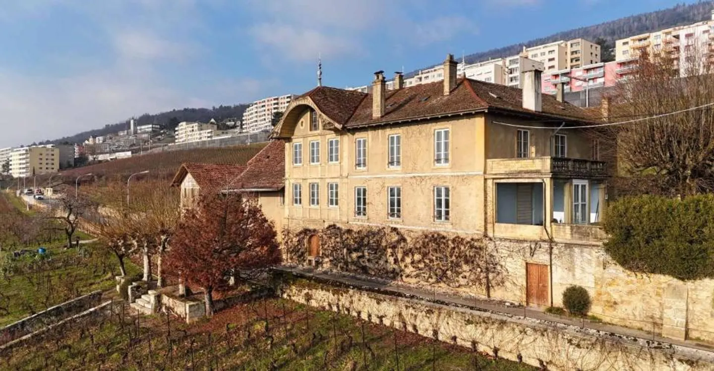 Domaine de Champréveyres: Opportunités multiples avec vue lac - Foto 2 von 12