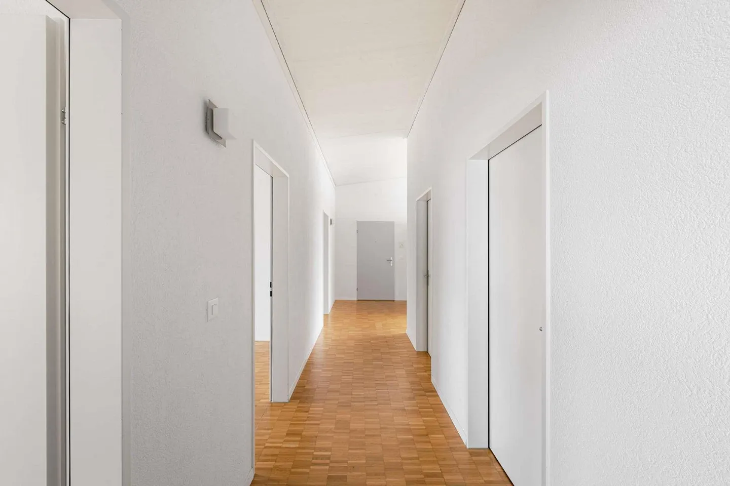 Appartamento attico luminoso di 4,5 stanze con grande terrazza - Foto 5 di 11