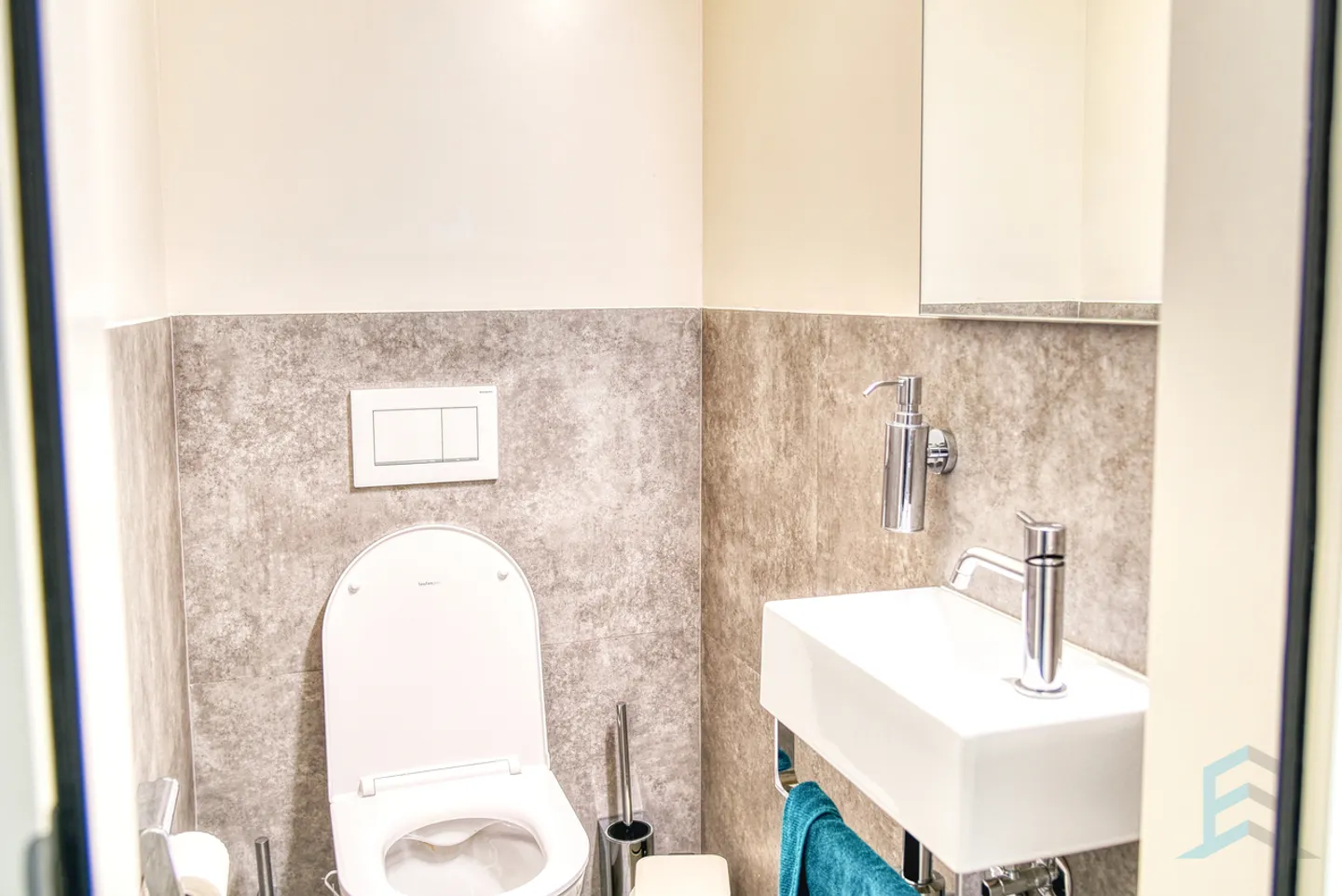 EXCLUSIVITE Bureaux à louer au coeur du centre ville de Sierre - Photo 12 sur 13