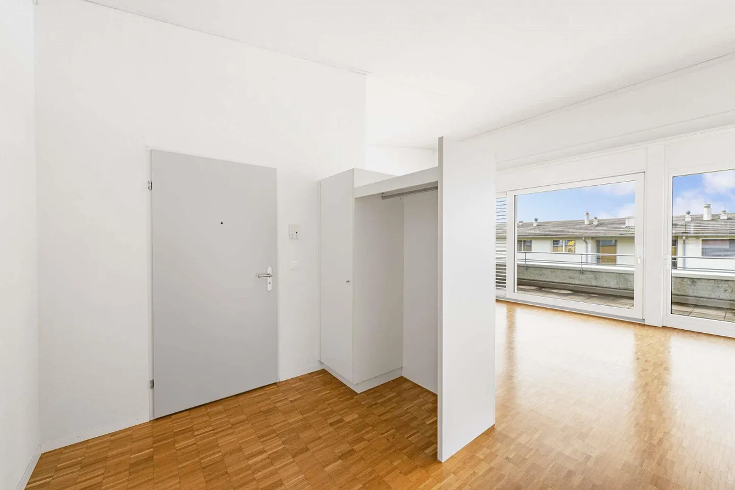 Appartamento attico luminoso di 4,5 stanze con grande terrazza - Foto 9 di 11