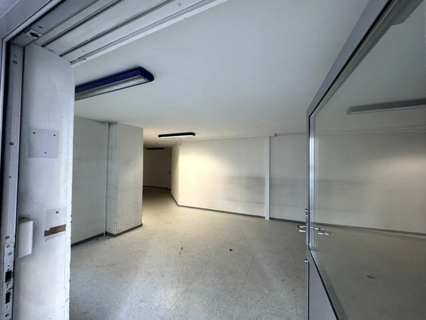 Flexible Gewerbefläche mit Licht - Foto 8 von 11