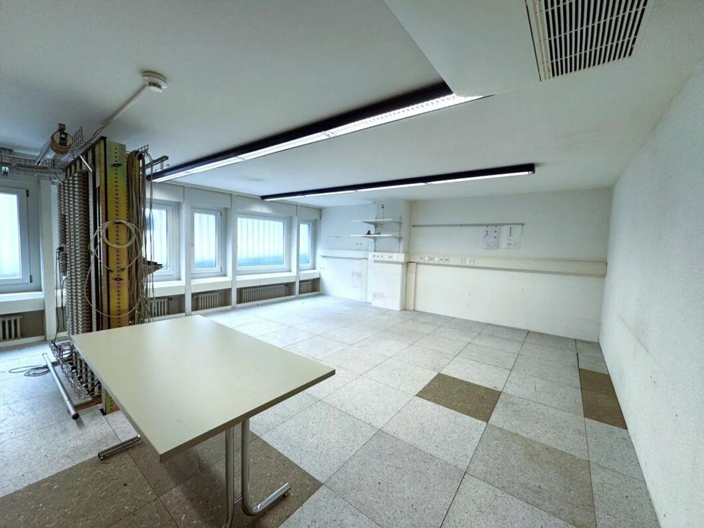 Flexible Gewerbefläche mit Licht - Foto 11 von 11