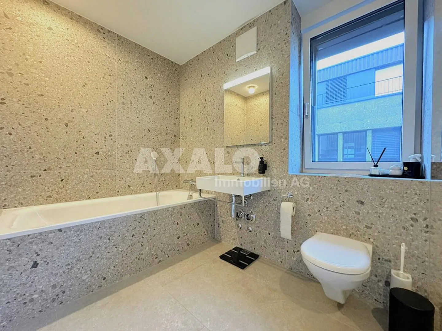 Vita urbana: nuovo appartamento di 3,5 locali al 4° piano con vista spettacolare - Foto 9 di 14