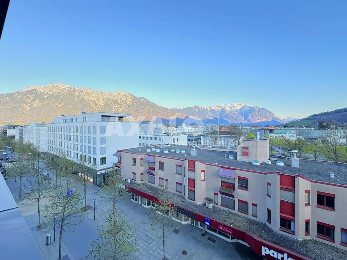 Vita urbana: nuovo appartamento di 3,5 locali al 4° piano con vista spettacolare - Foto 13 di 14