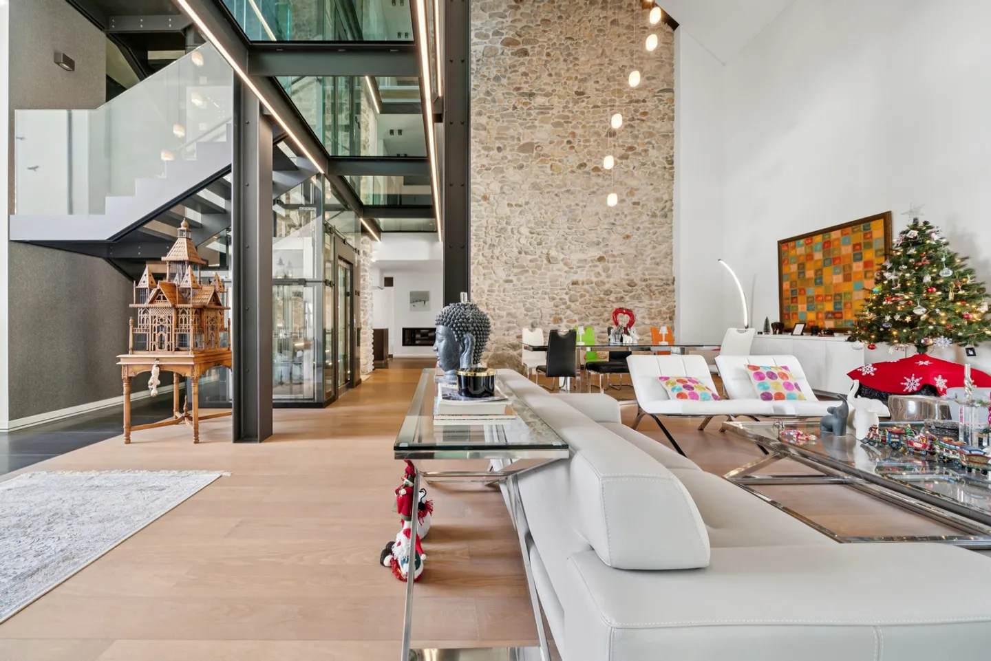 Luxe absolu et discrétion : ferme rénovée avec spa intérieur - Photo 1 sur 14