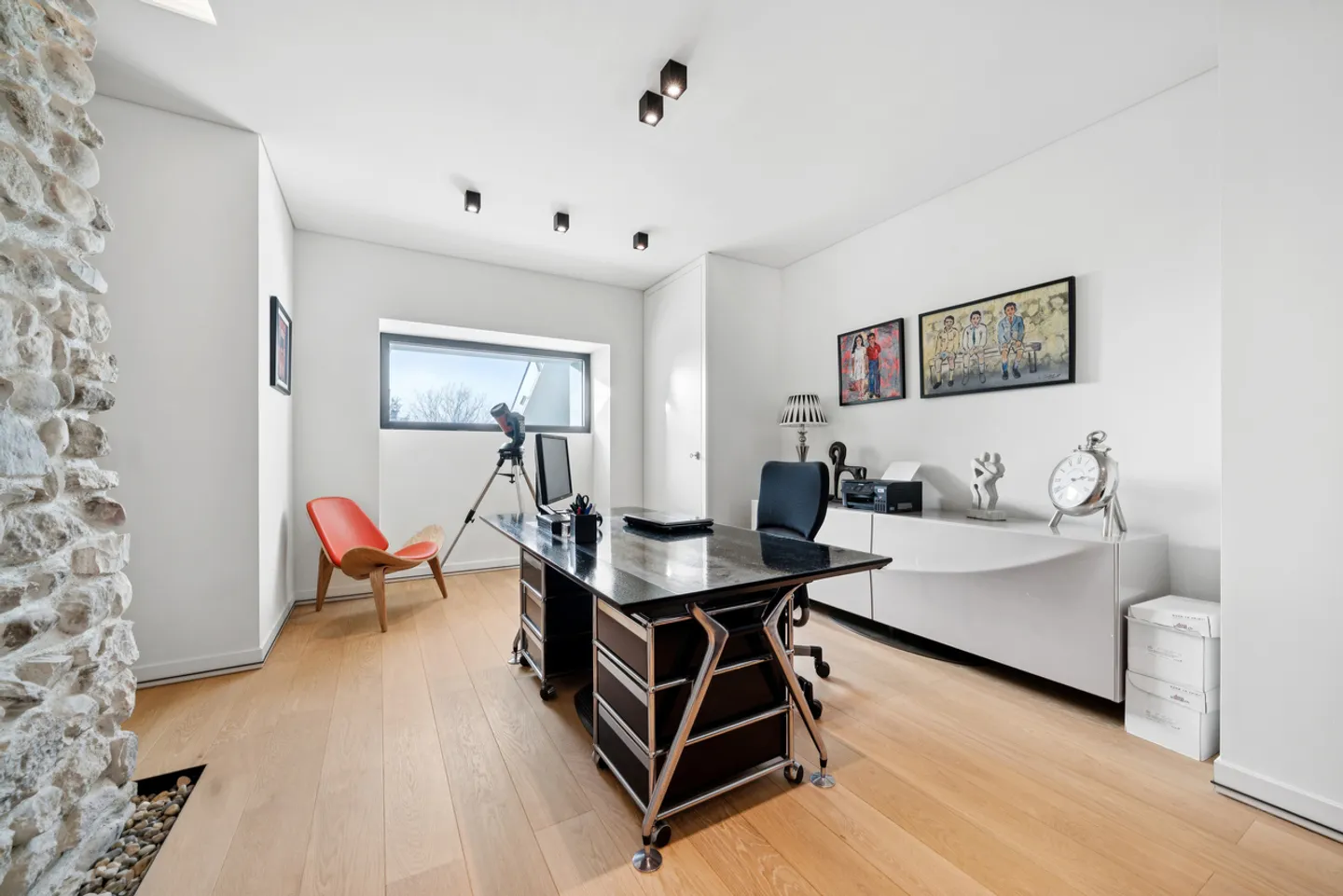 Luxe absolu et discrétion : ferme rénovée avec spa intérieur - Photo 7 sur 14