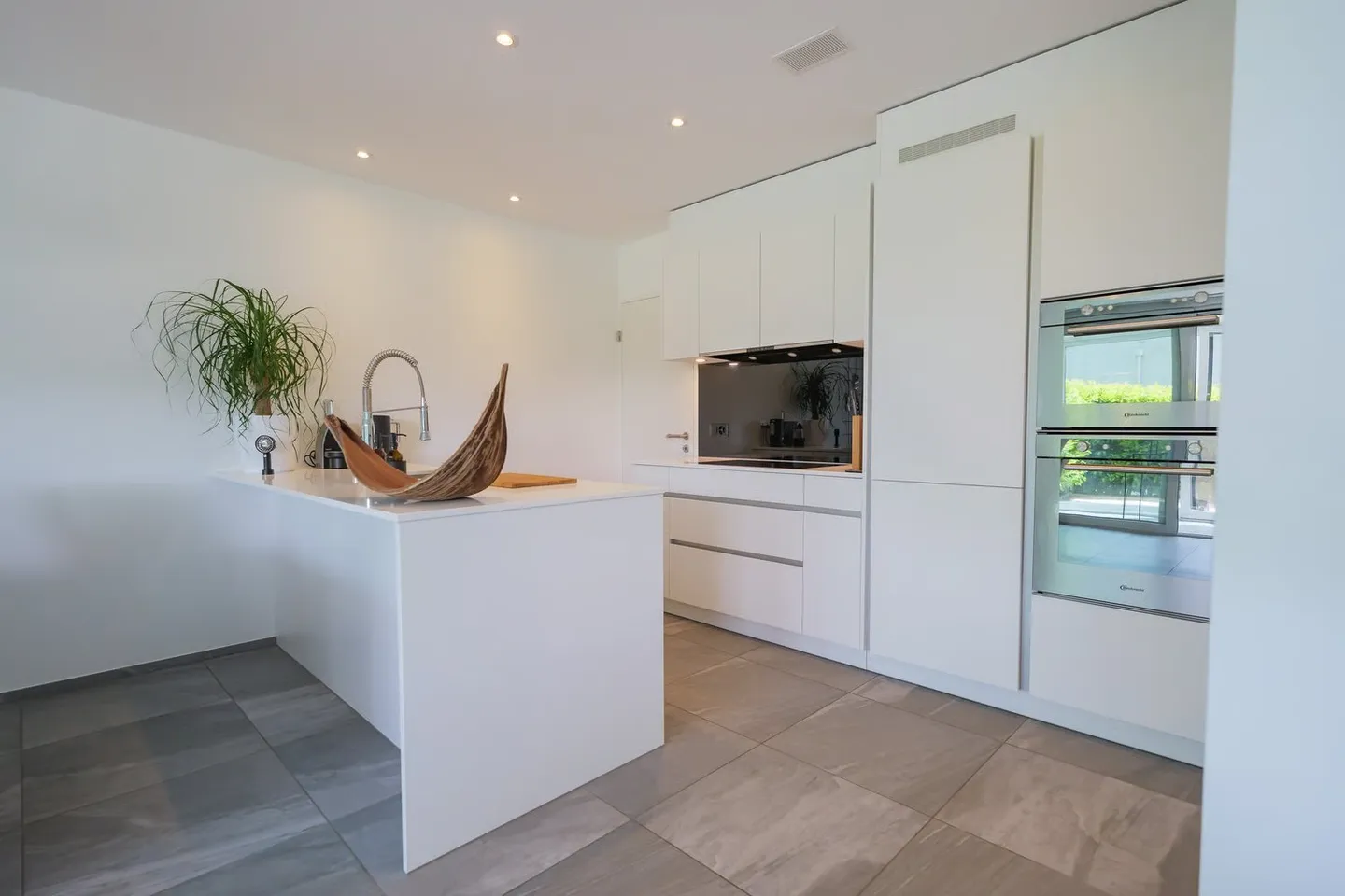 Stylish Garden Apartment with Minergie Standard in Sissach (BL) - Photo 3 of 12