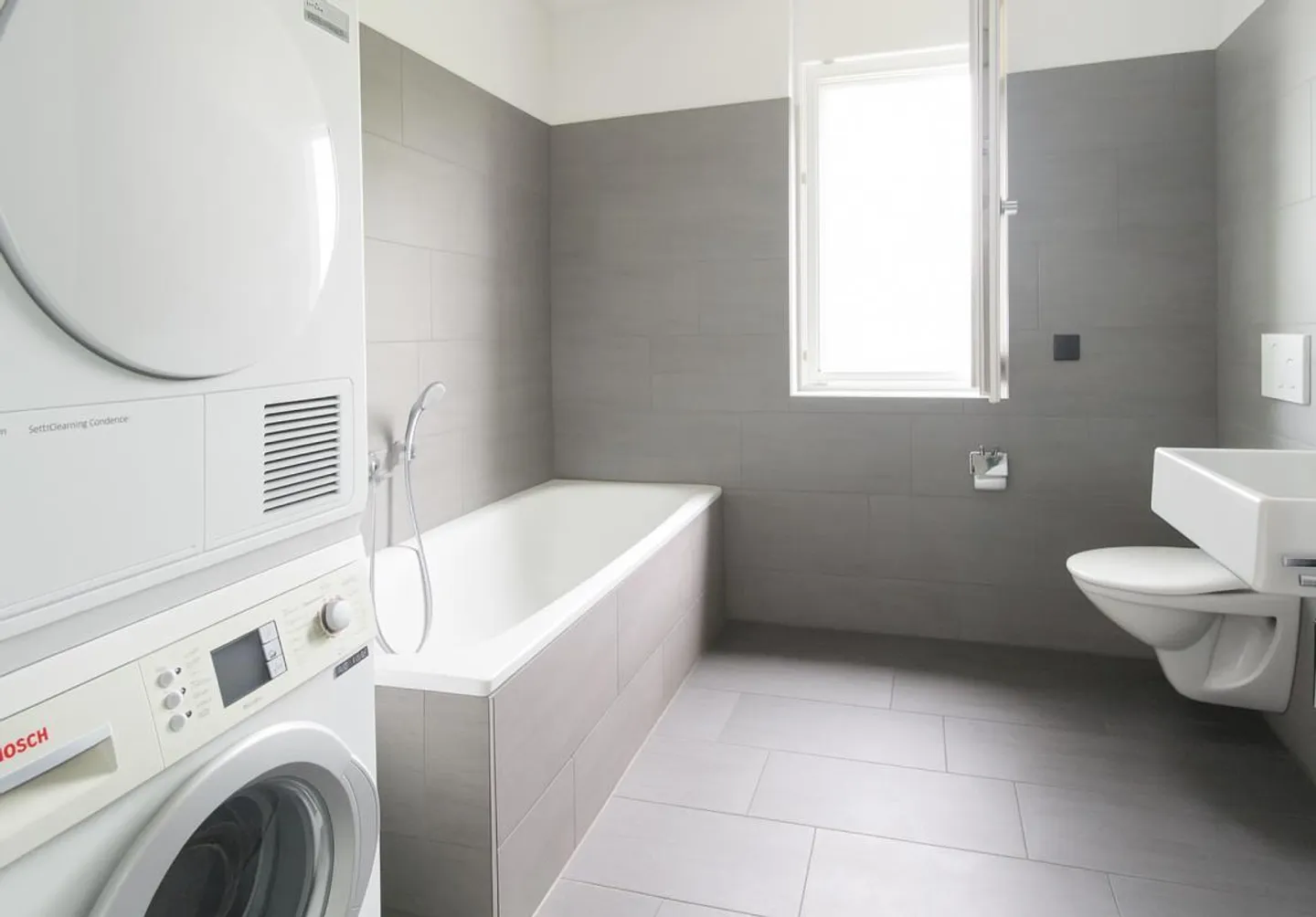 Attractive 3.5-room penthouse apartment with a view and generous... - Photo 6 of 9