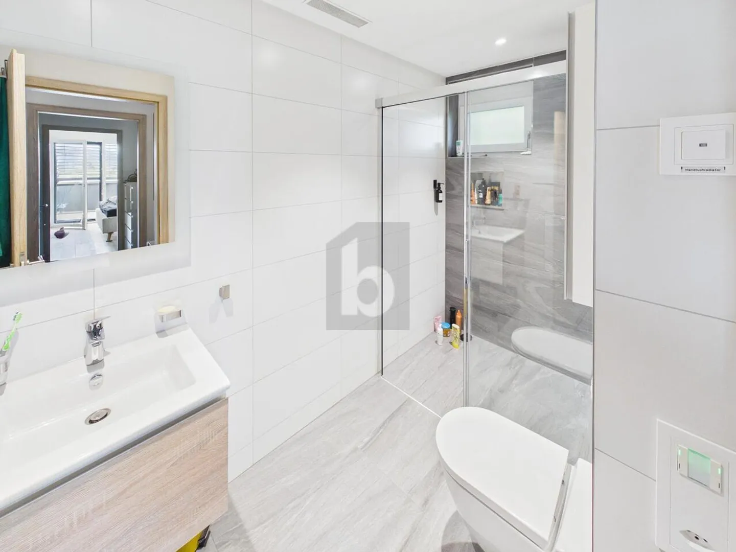 Appartement Attique Exclusif avec Terrasse - Photo 3 sur 6
