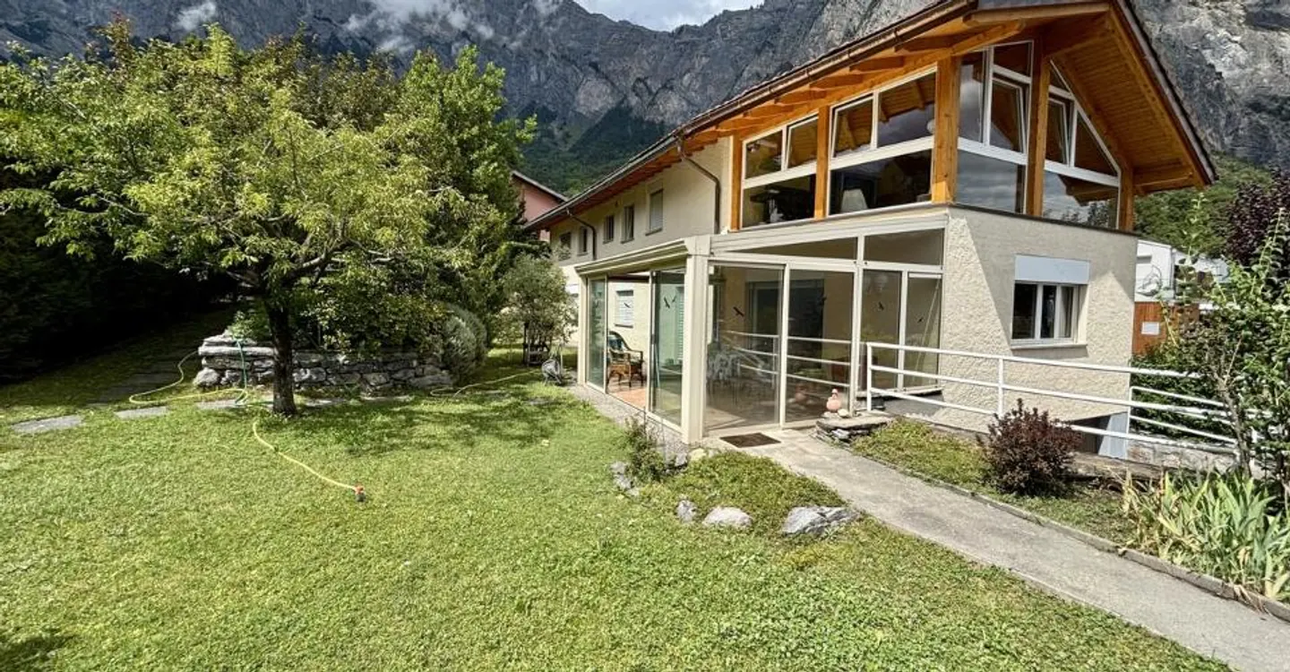 6005-MV. Chamoson. Grande villa de caractère au cœur de Chamoson - Foto 1 di 12