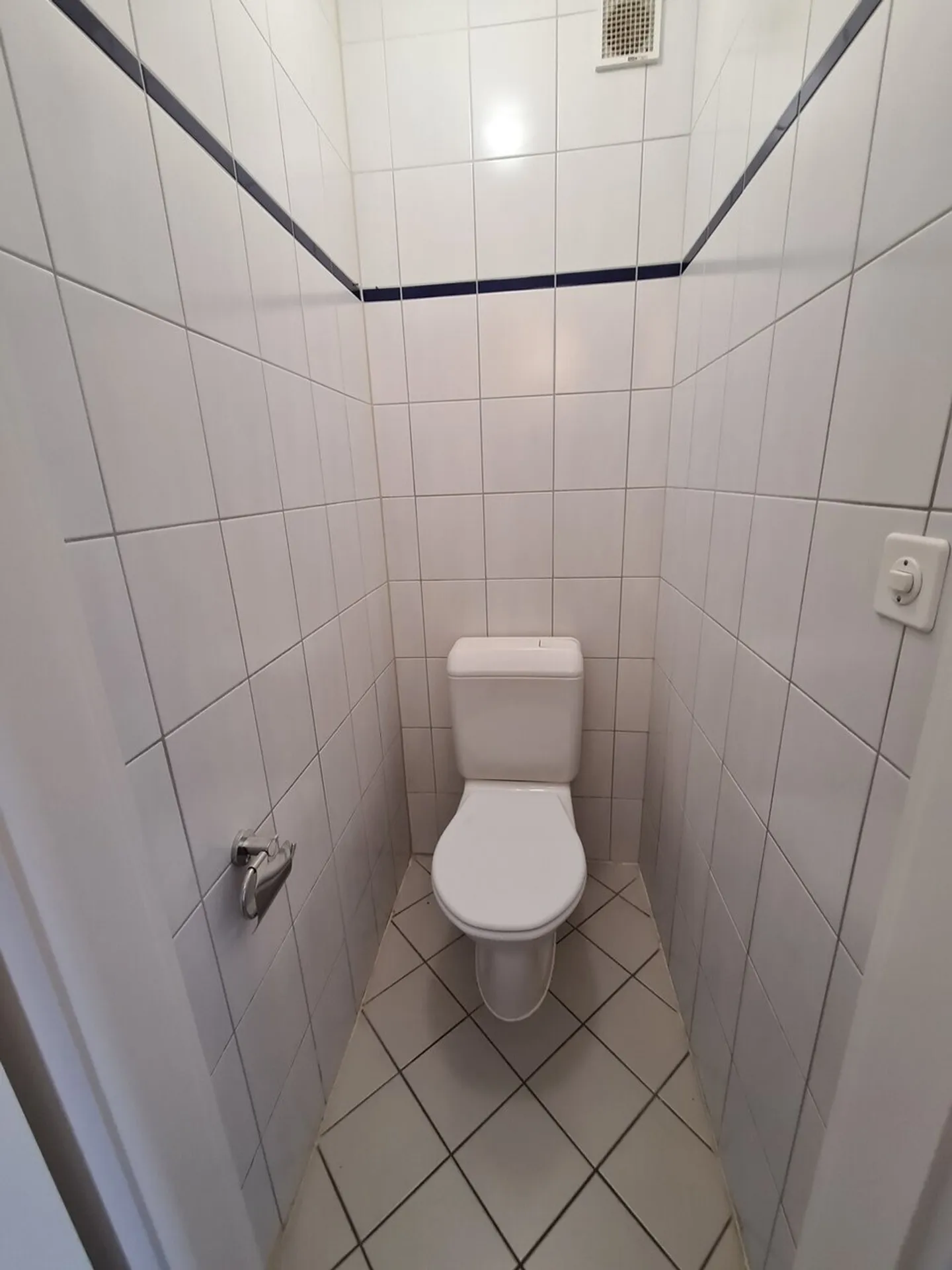 Charmant 4.5 pièces dans quartier familial, proche de toute commodité - Photo 1 sur 3