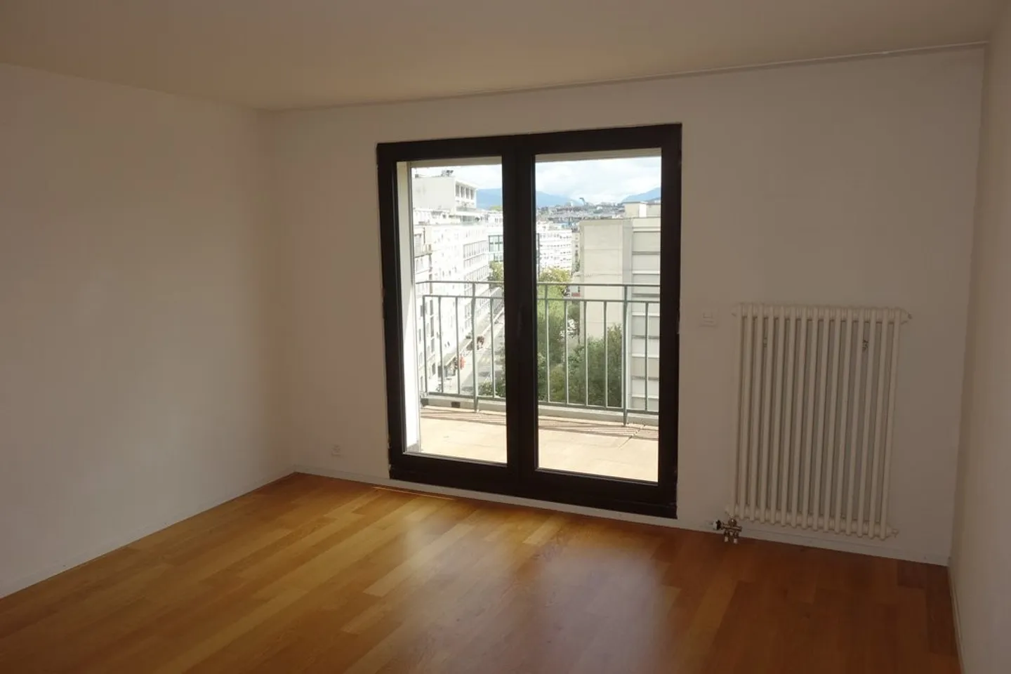 Attique moderne avec balcons - Photo 9 sur 11