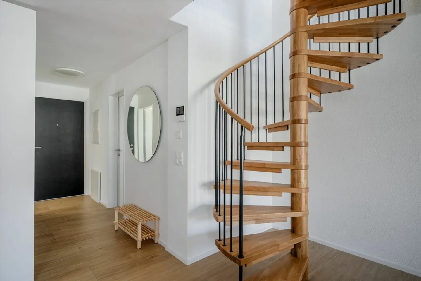 Grosszügige Maisonette-Wohnung mit mehreren Terrassen! - Foto 5 von 10