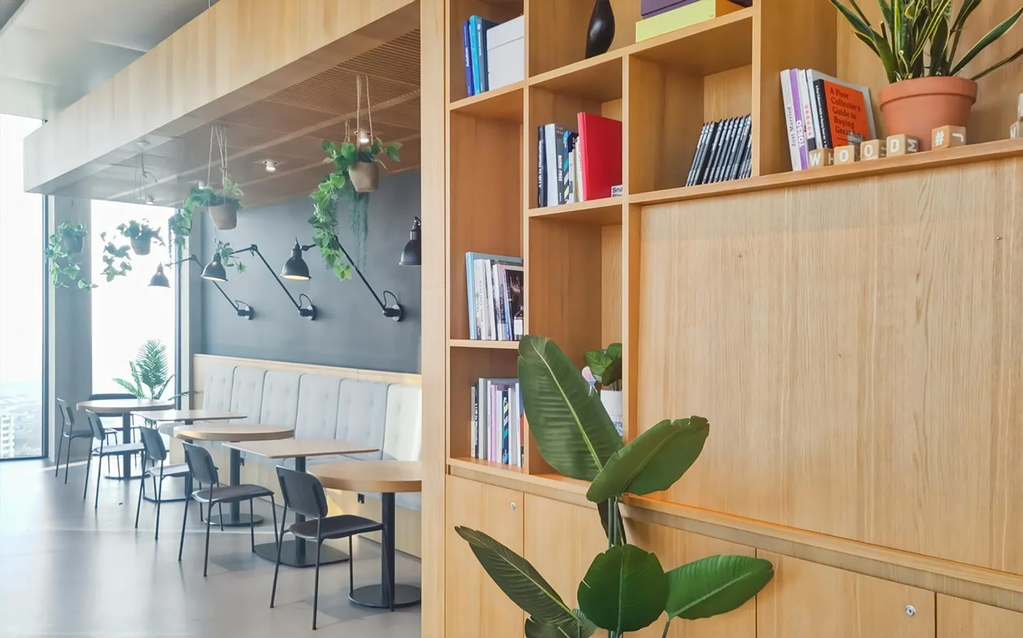 Adhésions pour des espaces de travail flexibles dans le Spaces Grosspeter Tower - Photo 8 sur 18