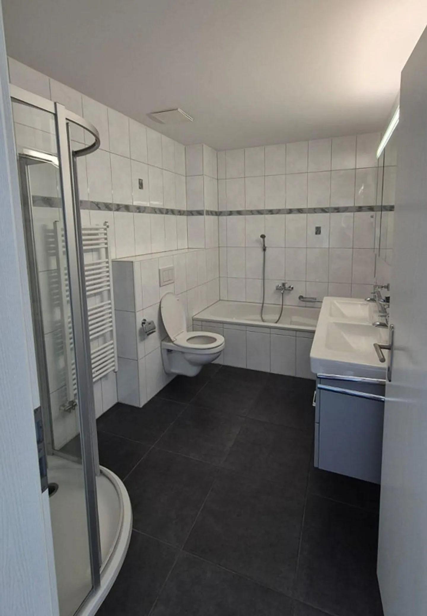 Attractive appartement en copropriété de 4,5 pièces - Photo 2 sur 12