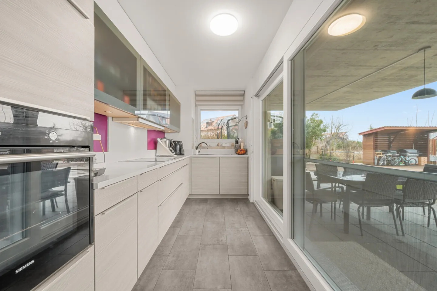 HELLER 4,5-ZIMMER-WOHNUNG MIT GARTEN IN BAVOIS - Foto 2 von 6