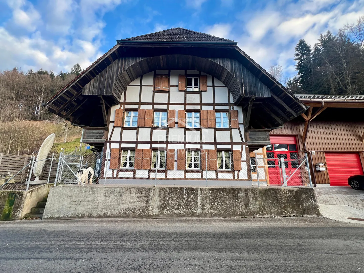 Maison de campagne spacieuse avec grand terrain, atelier et idéale pour les animaux - Photo 3 sur 11