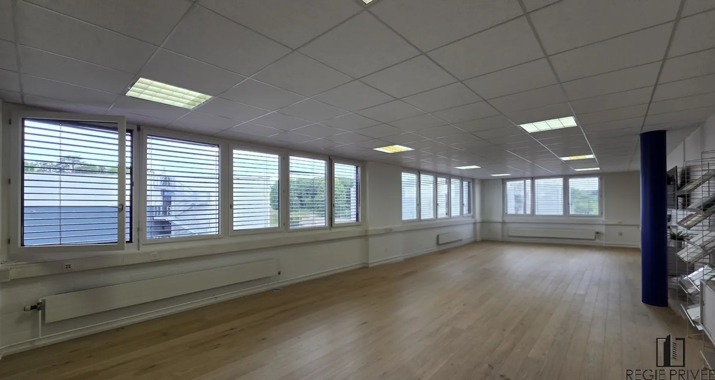 Commercial space of approximately 78m2 - Photo 2 of 7