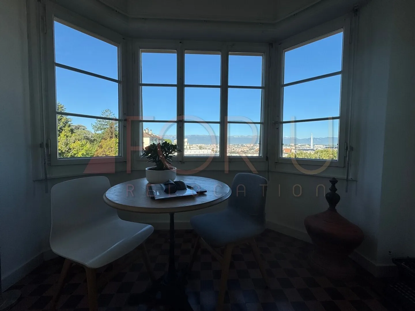 Magnifico appartamento arredato 3.5p con vista lago in centro città - Foto 7 di 12