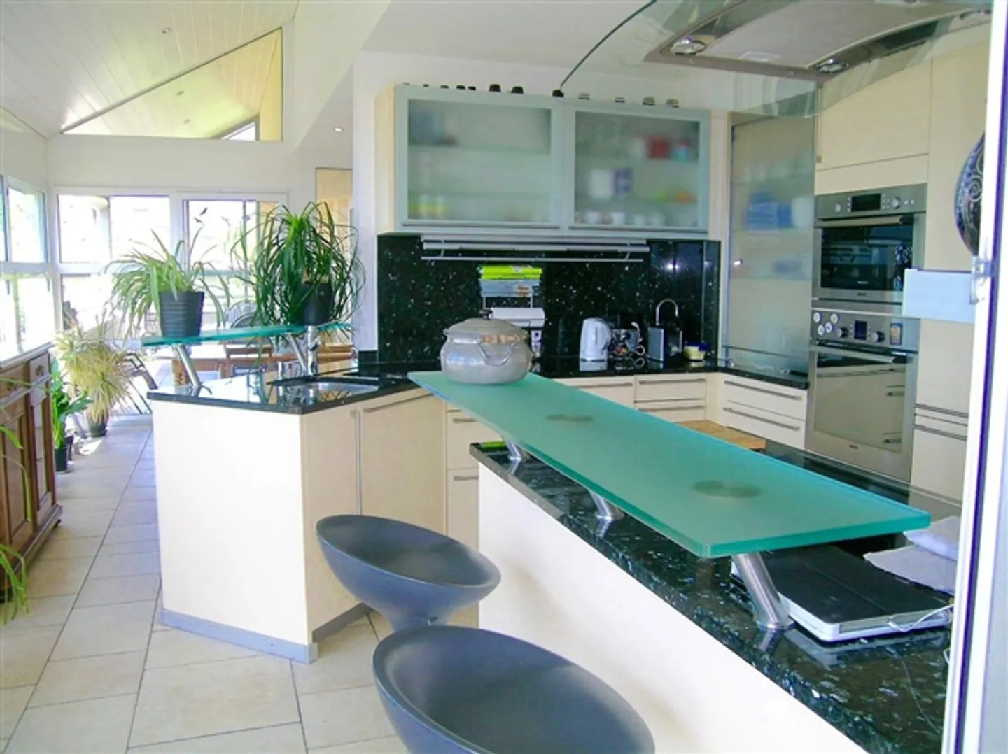 Apartment for sale, Corseaux, in Corseaux, Switzerland - Photo 8 of 14