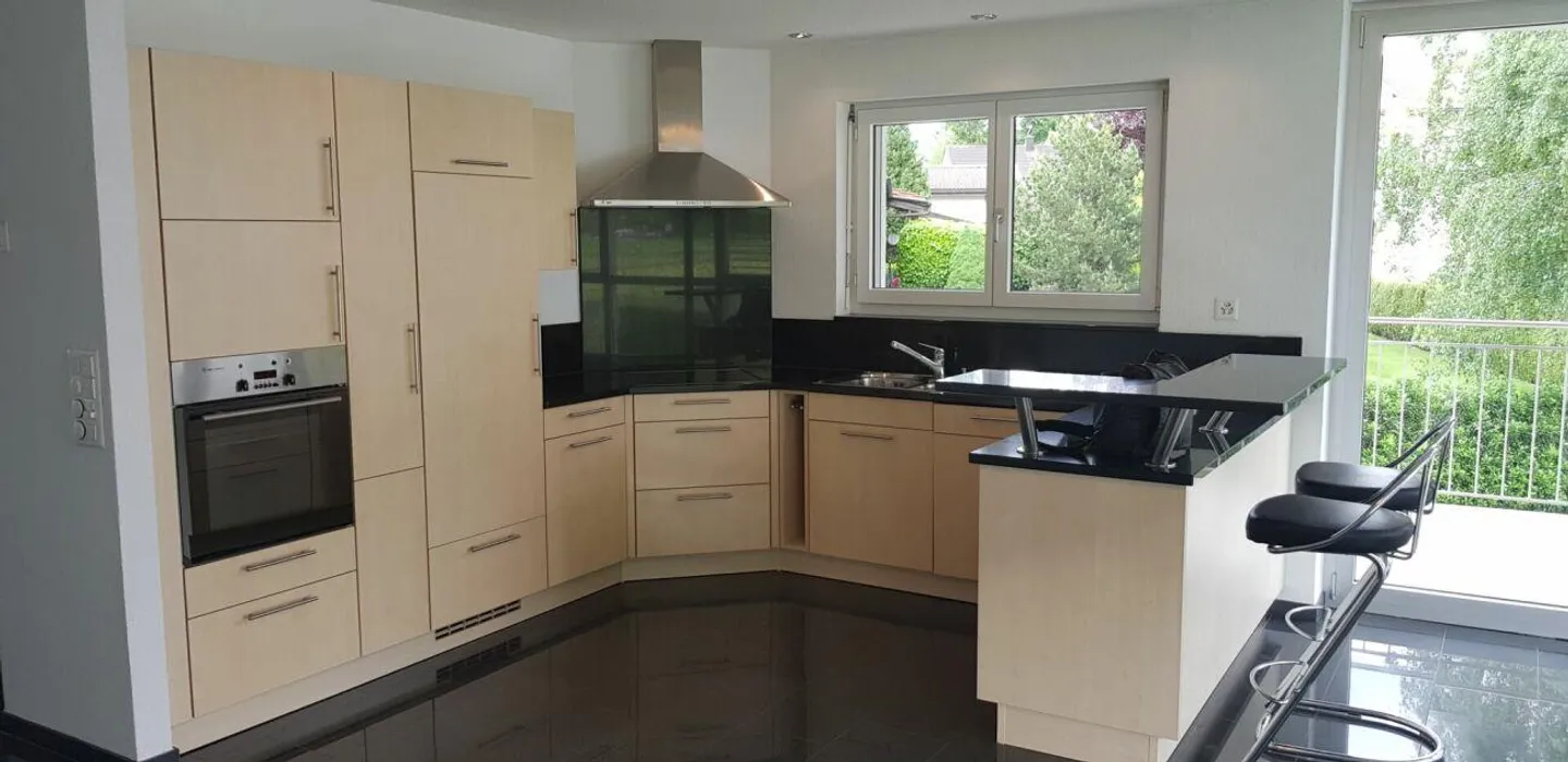 Appartement 3,5 pièces dans un emplacement calme et ensoleillé - Photo 3 sur 9