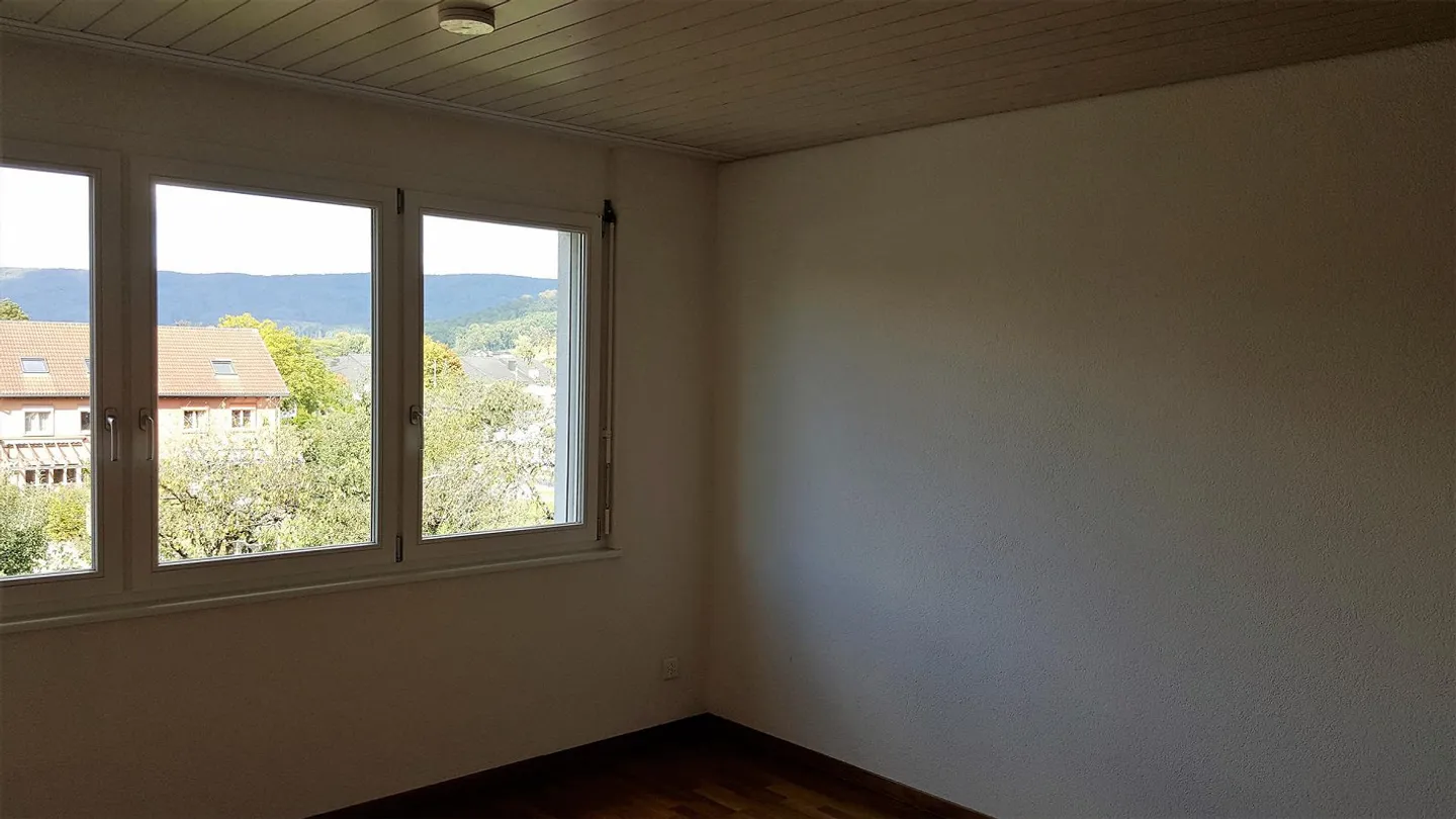 Maisonette luminosa di 4,5 stanze con galleria e balcone in posizione tranquilla - Foto 4 di 9