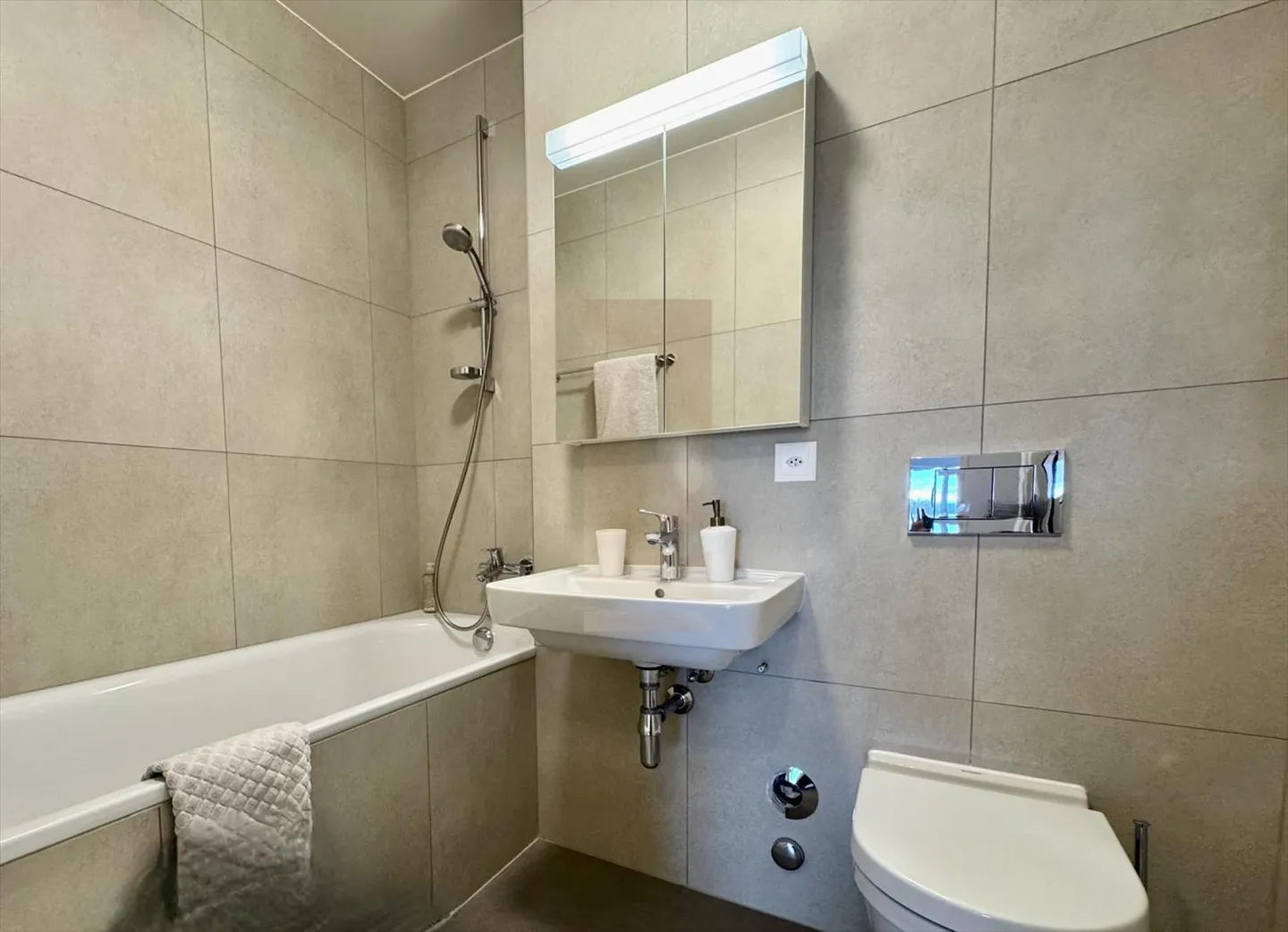 6-Zimmer-Wohnung - Foto 11 von 13