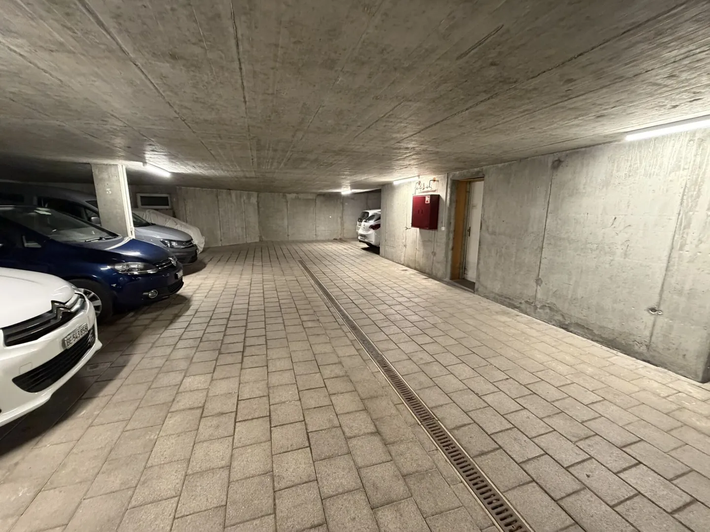 Posti auto e parcheggio esterno - Foto 7 di 11